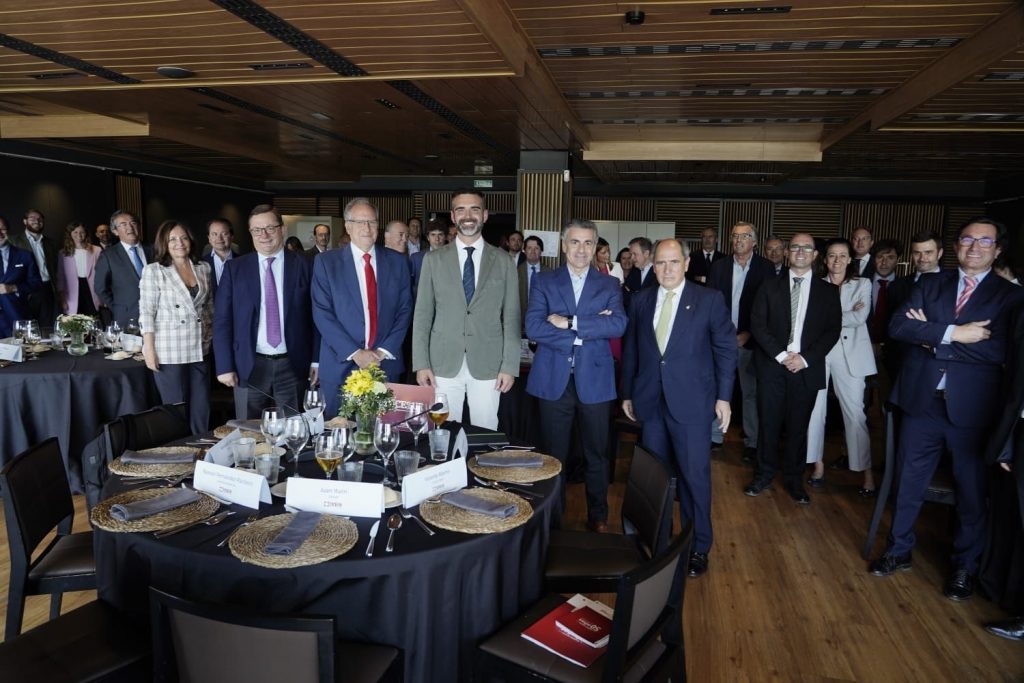 <strong>Fernández-Pacheco: “la sostenibilidad será en colaboración público-privada o no podrá ser”</strong>