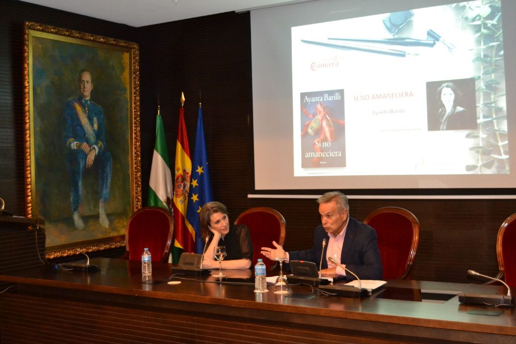 <strong>Ayanta Barilli presenta su novela ‘Si no amaneciera’ en la Fundación Cámara de Sevilla</strong>
