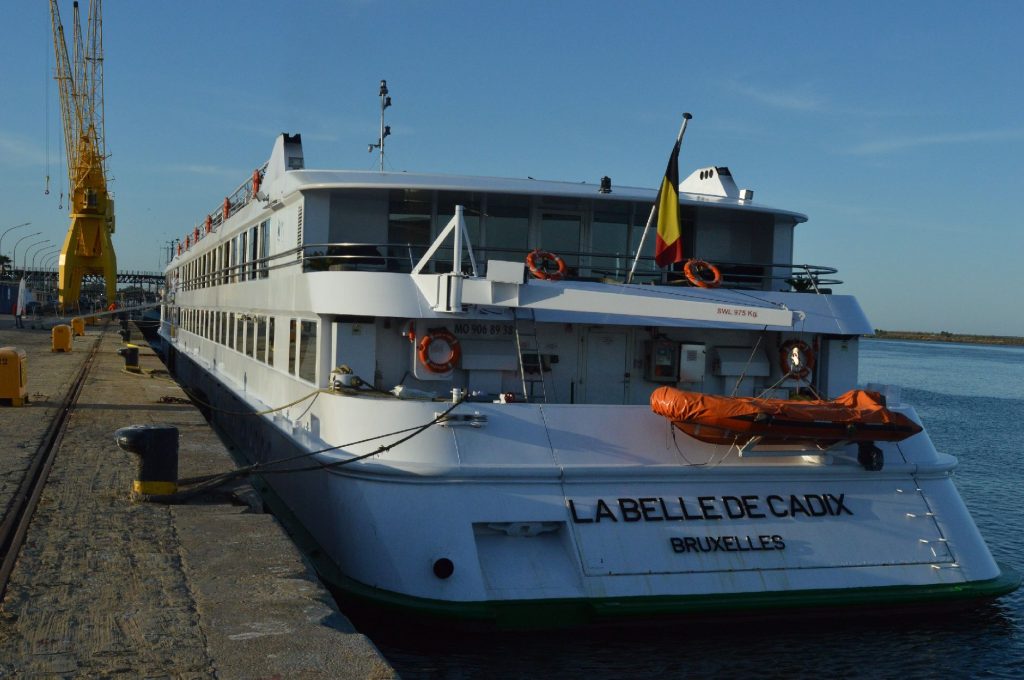 <strong>l Muelle de Levante recibe hoy la escala de cruceros del buque La Belle de Cadix, que visita el Puerto de Huelva por cuarto año consecutivo </strong><strong></strong>