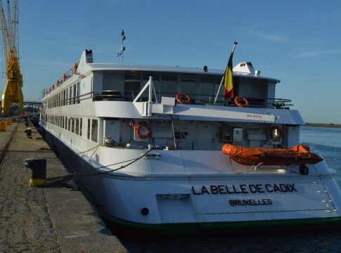 <strong>l Muelle de Levante recibe hoy la escala de cruceros del buque La Belle de Cadix, que visita el Puerto de Huelva por cuarto año consecutivo </strong><strong></strong>
