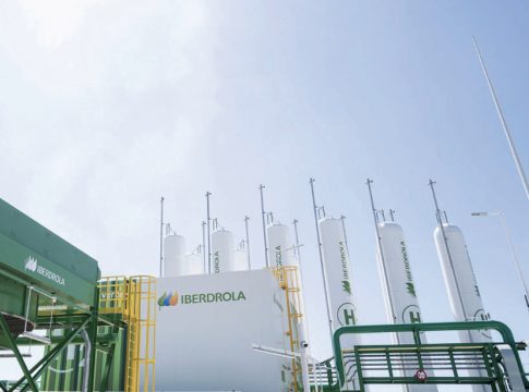 Antonio Fernández: “El Plan Estratégico de la compañía 2023-2025 compromete 47.000 millones de euros para impulsar la transición energética”