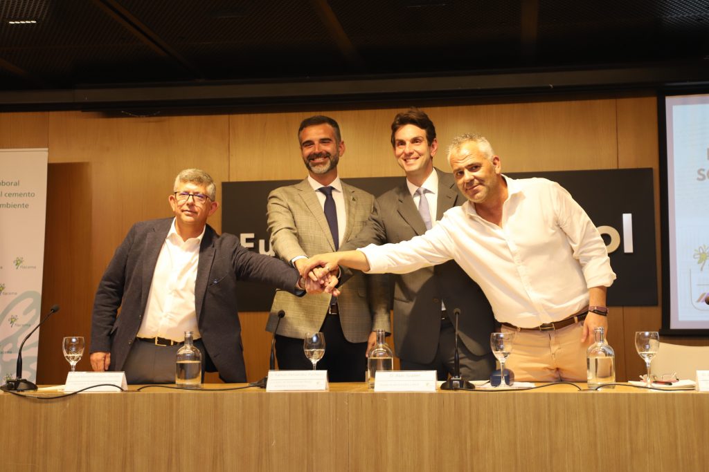 EL SECTOR CEMENTERO ANDALUZ RENUEVA SU ACUERDO PARA GARANTIZAR UNA ACTIVIDAD SOSTENIBLE EN ANDALUCÍA
