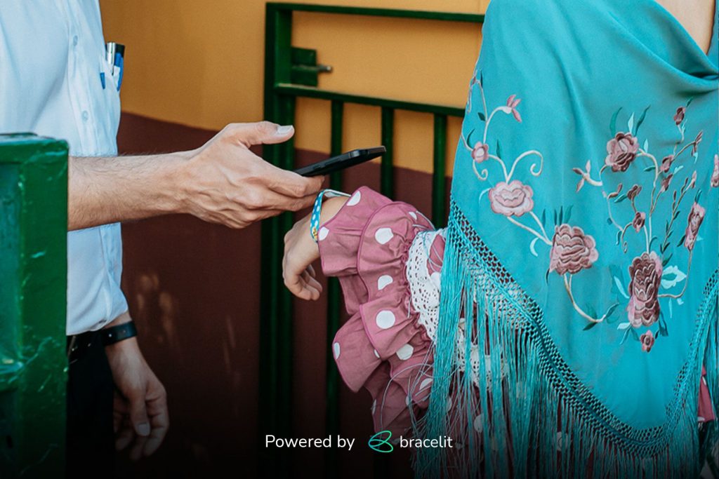 <strong>La novedad que llega a la feria de Granada, cajeros de autogestión que reducen las colas en las casetas hasta un 75%</strong>