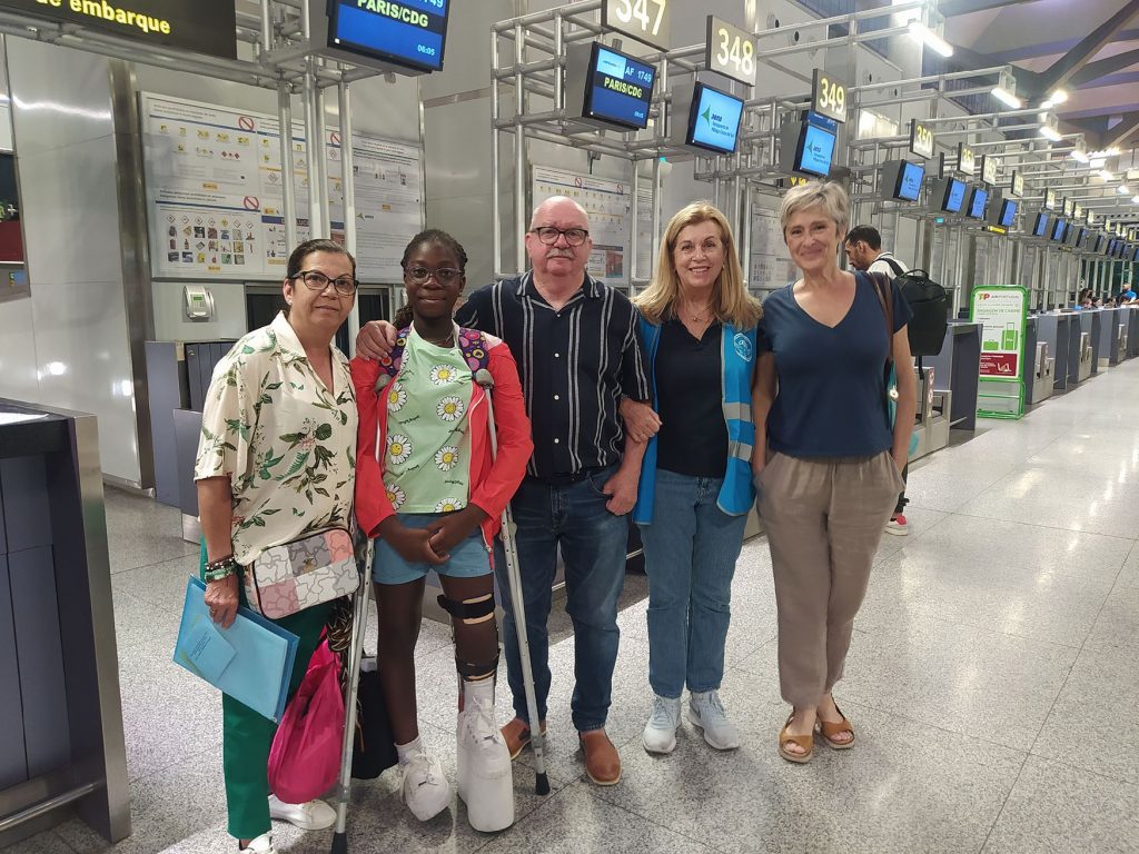 <strong>Niña togolesa vuelve a su país tras recibir tratamiento médico en Málaga<br></strong>