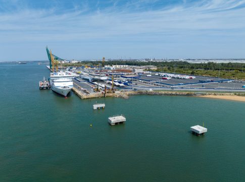 <strong>Las obras de construcción de una nueva doble rampa ro-ro en el Puerto de Huelva continúan a buen ritmo</strong>
