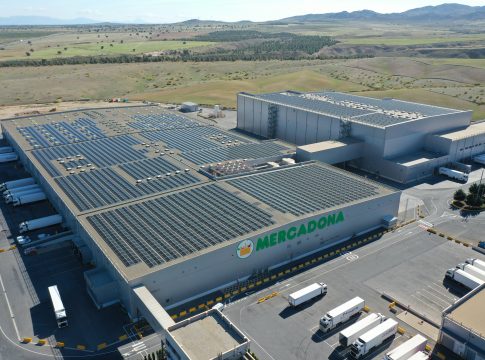 Mercadona invertirá este año 12 millones de euros en energía fotovoltaica en Andalucía