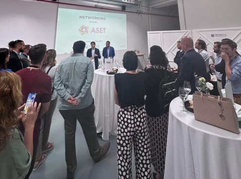 <strong>ASET y Sevilla Fashion Outlet impulsan la colaboración empresarial en el sector turístico de Sevilla</strong>