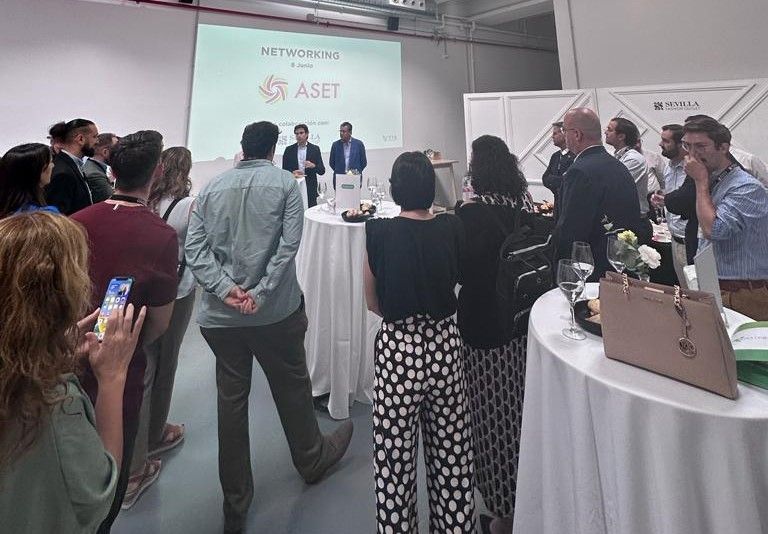 <strong>ASET y Sevilla Fashion Outlet impulsan la colaboración empresarial en el sector turístico de Sevilla</strong>