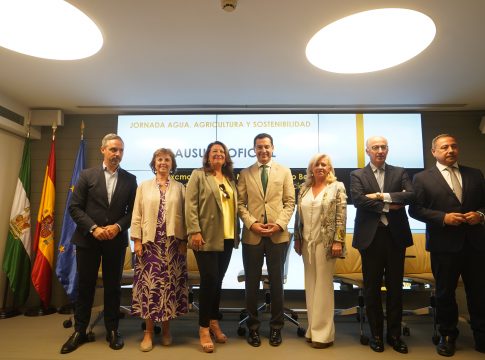 Moreno señala que el agua es un asunto de Estado y apuesta por establecer políticas que sean fruto del diálogo para hacer frente a la sequía
