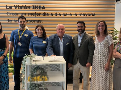 <strong>Los empresarios de la construcción de Cádiz e IKEA Jerez firman un acuerdo de colaboración</strong>