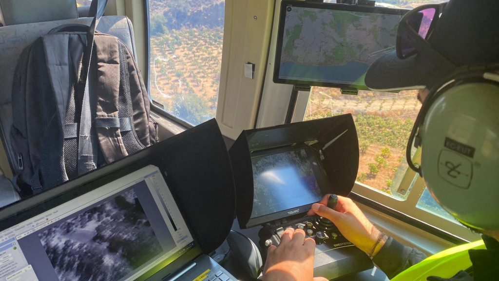 Cómo revisar desde el aire 2.553 kilómetros de líneas eléctricas en Sevilla