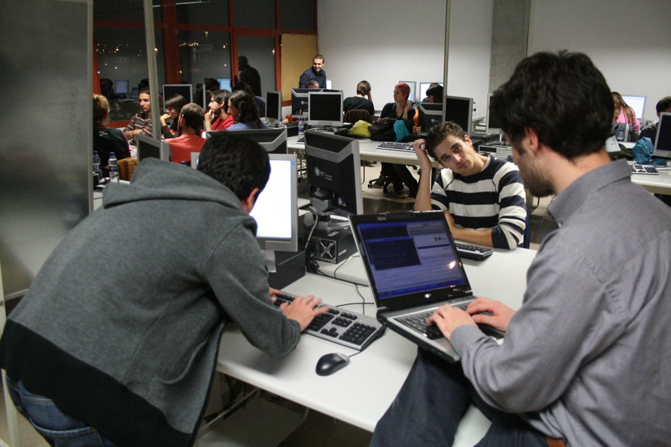Casi dos de cada tres universitarios están trabajando a los dos años de acabar sus estudios