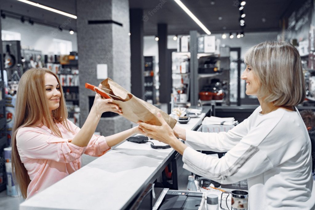 Más de 1.300 comerciantes mejoran sus negocios en una veintena de talleres formativos de las Cámaras de Andalucía