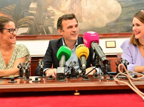 El equipo de Gobierno aprueba la creación de dos consejos para la organización del COAC y del Carnaval en la calle
