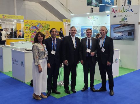 El Puerto de Sevilla presenta su potencial como destino de cruceros en Seatrade Europe