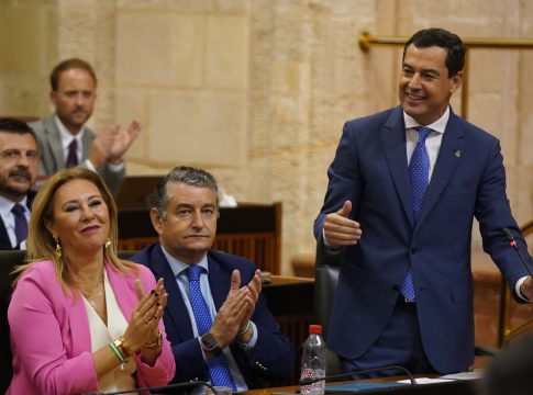 Moreno señala que el Gobierno andaluz cumplirá el Estatuto de Autonomía defendiendo la igualdad entre todos los españoles