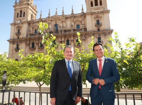 Sanz anuncia que antes de final de año se firmará el convenio con el Ayuntamiento de Jaén para poner en marcha el Distrito Tecnológico Digital