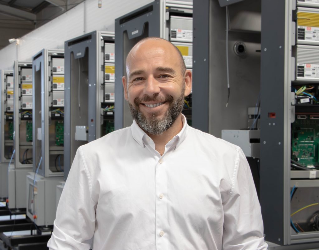 Ángel Llavero: “Pensamos en local para fabricar y pensamos en global para comercializar”