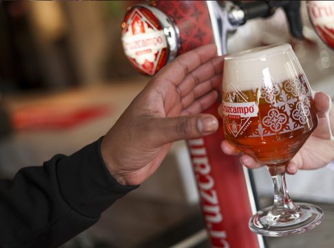Cruzcampo llega a más de 5.000 bares de Reino Unido en menos de un año