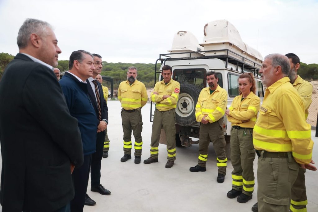 Antonio Sanz inaugura las nuevas instalaciones del Subcentro de Defensa Forestal de Barbate
