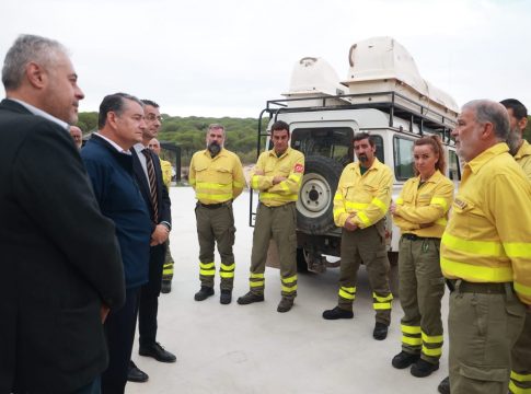 Antonio Sanz inaugura las nuevas instalaciones del Subcentro de Defensa Forestal de Barbate