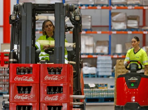 Escuela de Carretilleras GIRA Jóvenes Coca-Cola facilita el acceso laboral a mujeres a través de formación