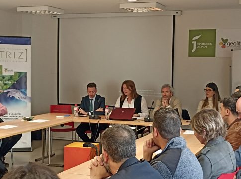 Una treintena de empresas participa en Geolit en un foro de captación de inversores para su iniciativa empresarial
