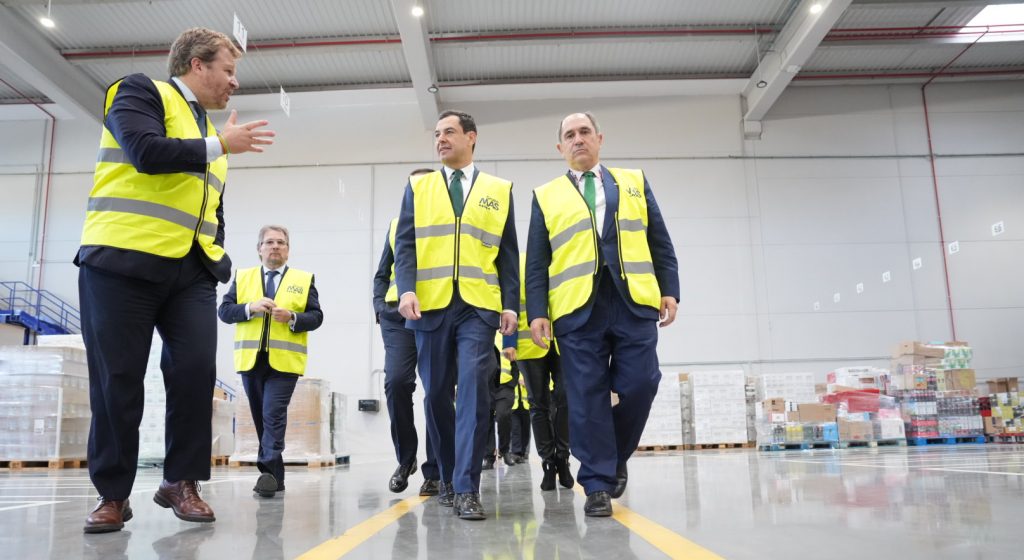 Moreno afirma que Andalucía tiene una oportunidad histórica para reindustrializarse: “No vamos a dejar pasar este tren”