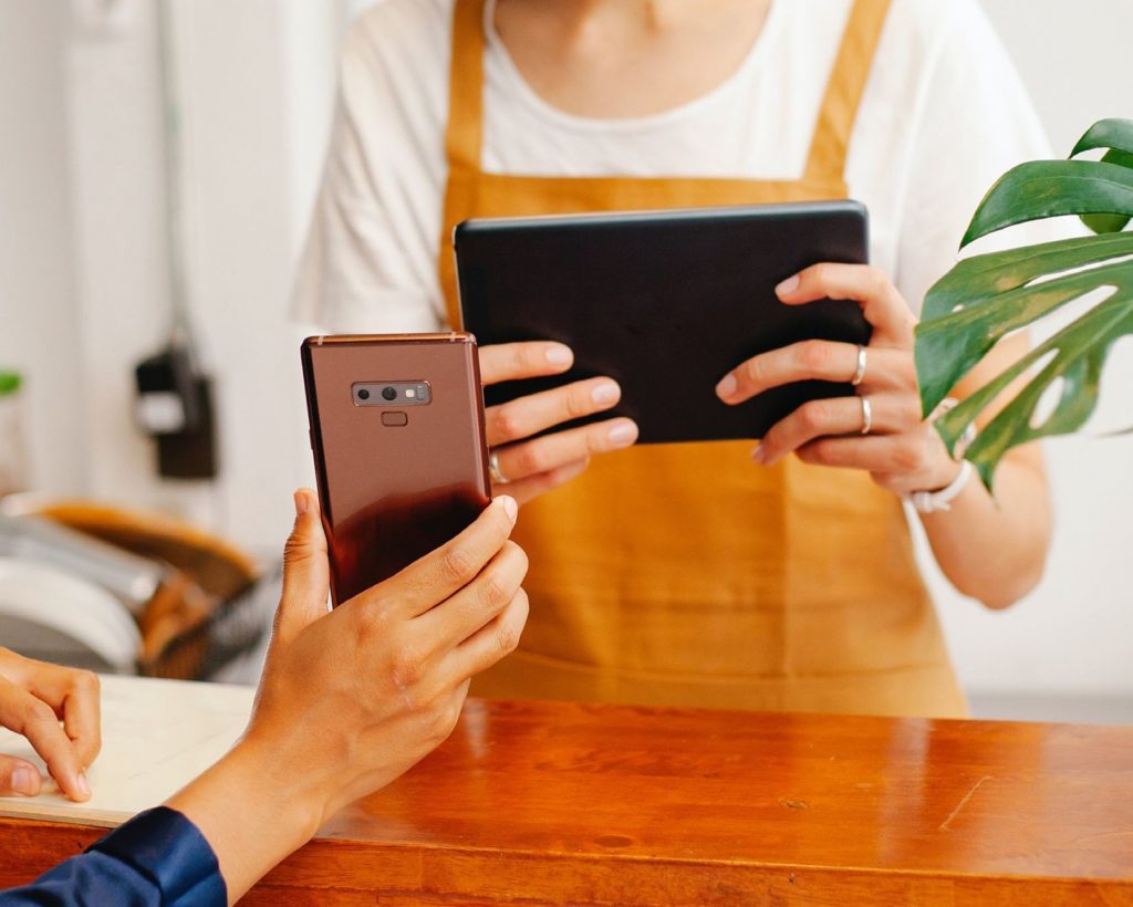 Empleo duplica la financiación de las ayudas del fondo tecnológico a pymes del comercio