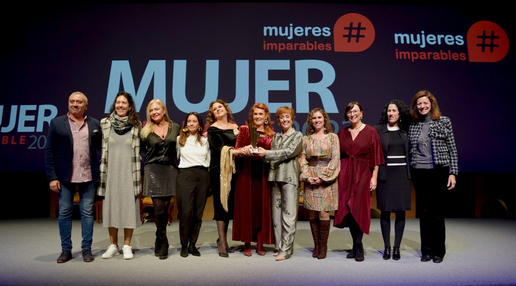 Marisa de Azcárate se alza con el Premio #MujerImparable Gaditana 2023
