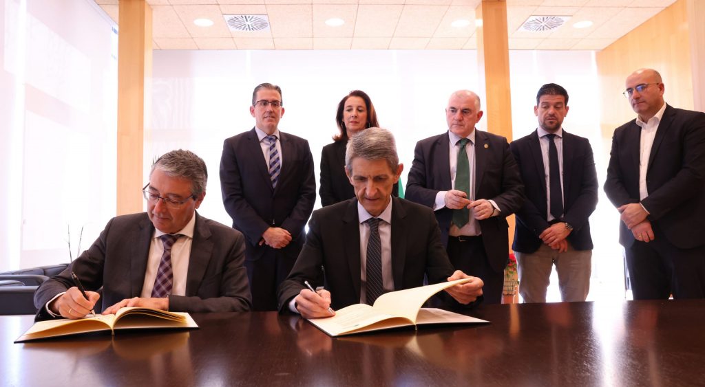 La Diputación de Málaga y la Fundación Bancaria Unicaja se unen para combatir el cambio climático en la provincia