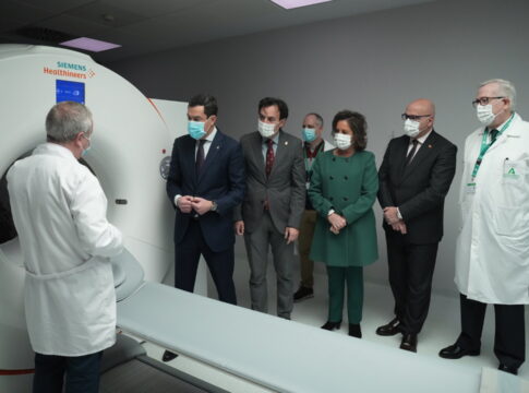 Moreno afirma que el primer PET-TAC y las nuevas gammacámaras del Hospital Universitario de Jaén mejorarán la calidad asistencial y tiempos de espera