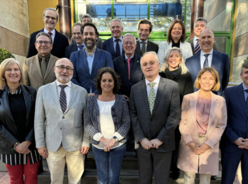 La Consejería de Salud y  Consumo y el CACOF se reúnen para avanzar en proyectos de colaboración e interés común en favor de la salud de los pacientes andaluces