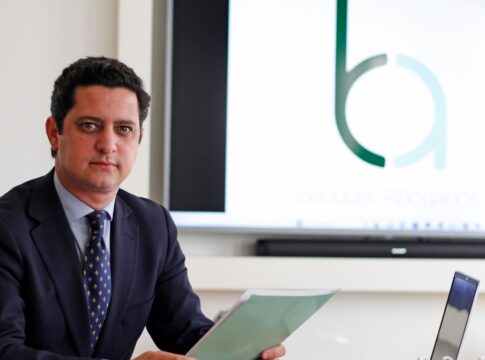 Nace Bécquer Abogados una firma enfocada en el Derecho de los Negocios, pero especializada en el Derecho del Trabajo y de la Seguridad Social