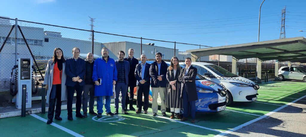 Iberdrola y Lactalis impulsan la movilidad más sostenible con la instalación de puntos de recarga en la planta de Granada