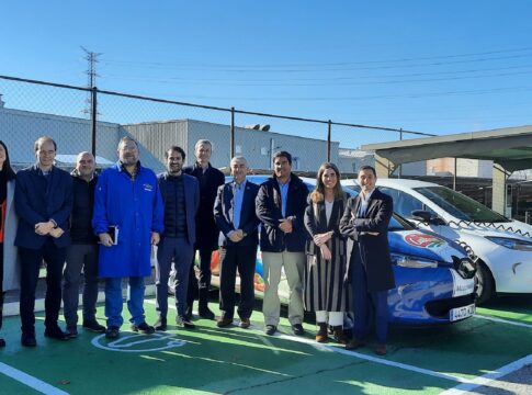 Iberdrola y Lactalis impulsan la movilidad más sostenible con la instalación de puntos de recarga en la planta de Granada