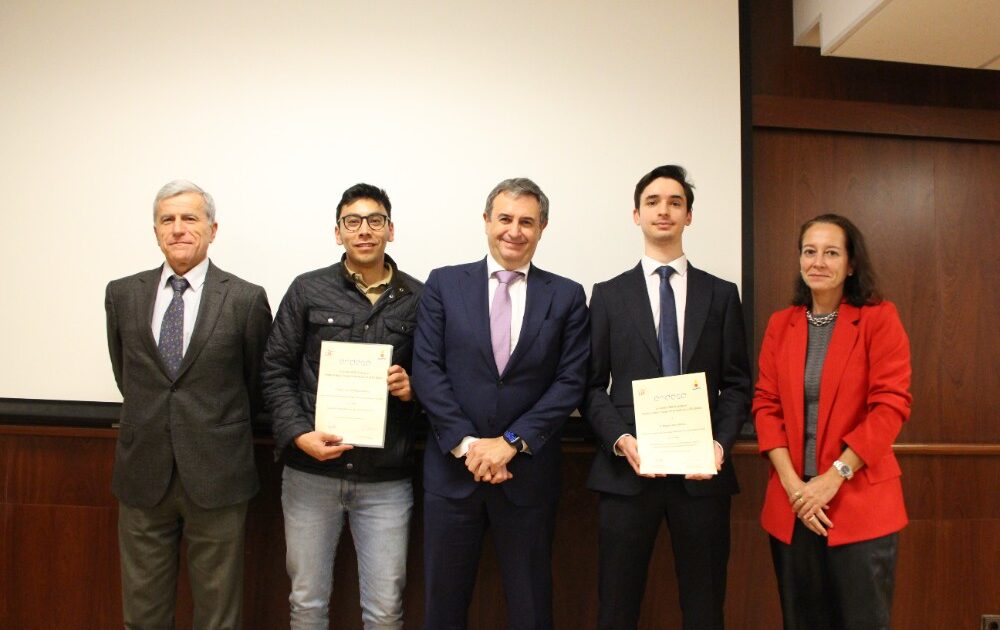 La Cátedra Endesa otorga los premios a los mejores trabajos Fin de Grado y Fin de Máster de la Escuela Técnica Superior de Ingeniería de Sevilla