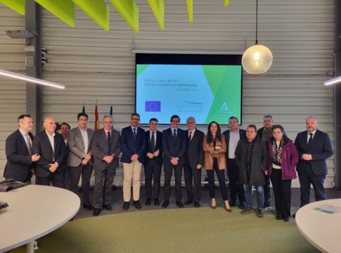 La Junta lanza un plan para consolidar el papel de Andalucía como referente de la industria digital