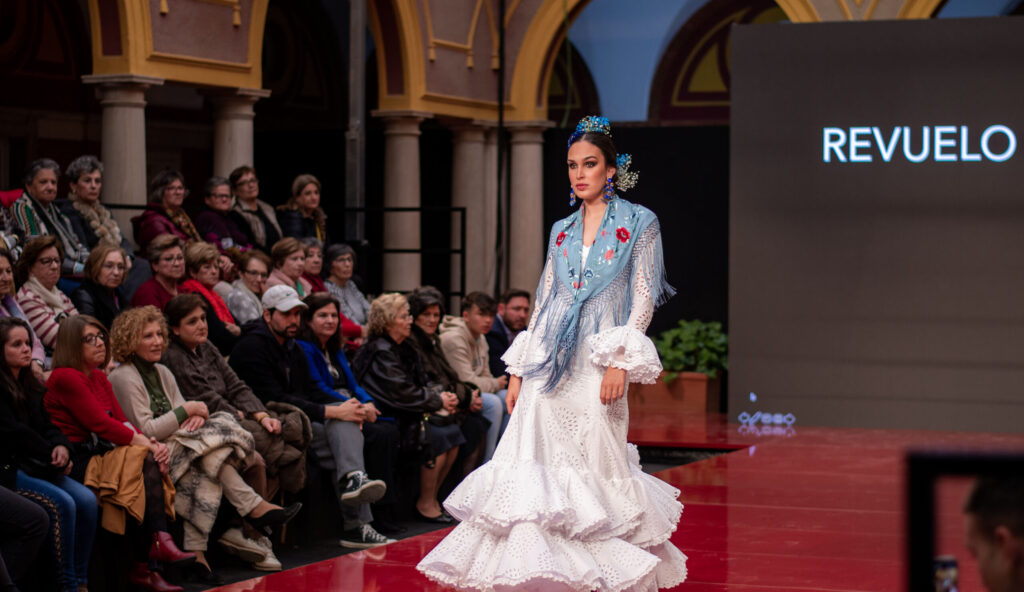 El patio del Ayuntamiento se convierte este fin de semana en el escenario de la pasarela ‘Huelva Flamenca 2024’