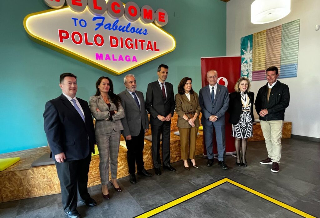 Empleo y Vodafone facilitan formación gratuita en tecnología 5G a más de 3.000 andaluces
