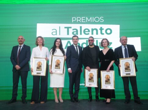 Moreno afirma que hay una nueva Andalucía que tiene el diálogo y el entendimiento como forma de hacer política