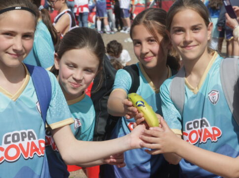 COVAP y 5 al Día aconsejan meriendas saludables en menores, pues más del 50% optan por alimentos poco nutritivos