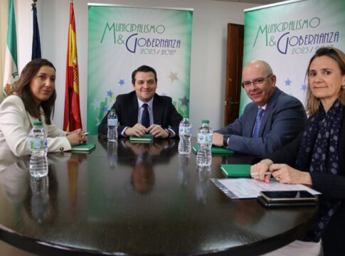 FAMP y Cámaras de Comercio abren cauces de cooperación para fomentar la actividad empresarial y el emprendimiento en los municipios andaluces