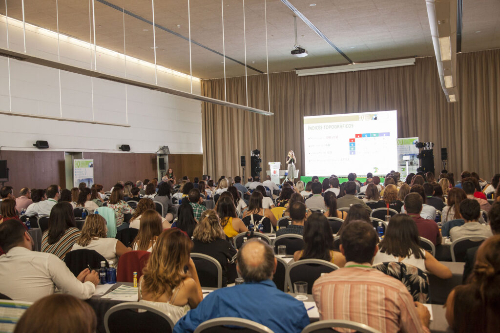 Más de 200 profesionales sanitarios se reúnen en Cádiz para abordar la salud visual en Atención Primaria, Pediátrica y Geriátrica