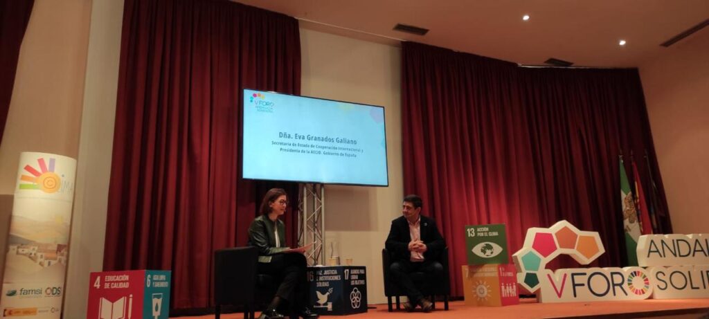 El presidente de la Diputación de Jaén y de FAMSI interviene en la charla inaugural del V Foro Andalucía Solidaria