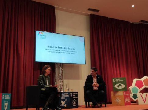 El presidente de la Diputación de Jaén y de FAMSI interviene en la charla inaugural del V Foro Andalucía Solidaria