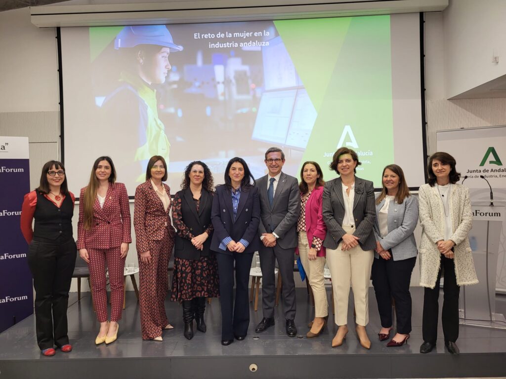 La Junta promueve actuaciones para aumentar la presencia de la mujer en la industria y la minería