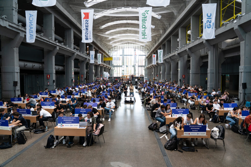 Más de 50 jóvenes andaluces competirán por el título de mejor empresario virtual del país el 19 de abril en Madrid