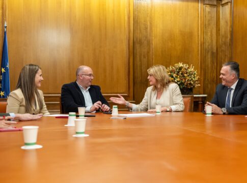 El Gobierno tendrá que responder en el Congreso por la Alta Velocidad para Huelva