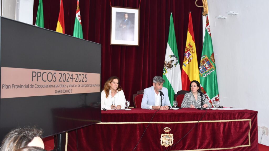 Sebastián Hidalgo informa del Plan Provincial de Obras y Servicios a representantes municipales y personal técnico